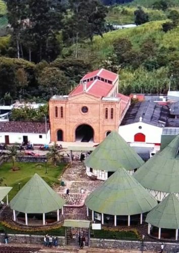 PARROQUIA NUESTRA SEÑORA DE FÁTIMA OBANDO